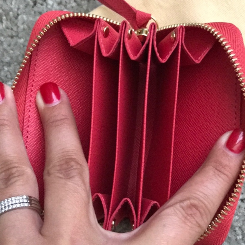 Louis Vuitton Brown and Coral Zippy Multicartes LV - Picture 7 of 7